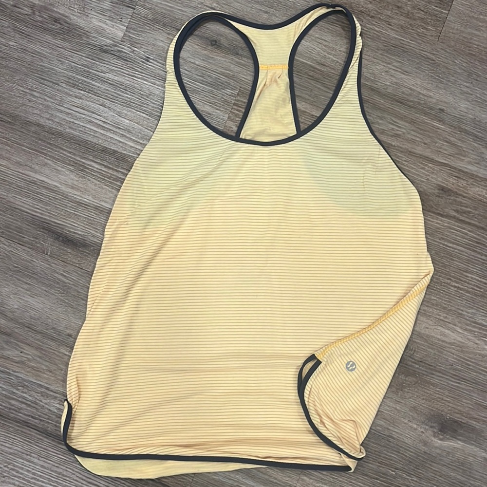 Lululemon tank, size 6 or 8